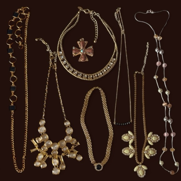 Necklace Jewelry Lot Elegant Glitz and Glam Gold and Silver Women's 8 Pieces - Picture 8 of 15